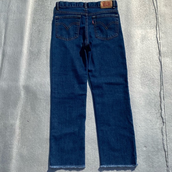 LIKE NEW Kids’ Levi’s High Rise Ankle Straight - Picture 5 of 12